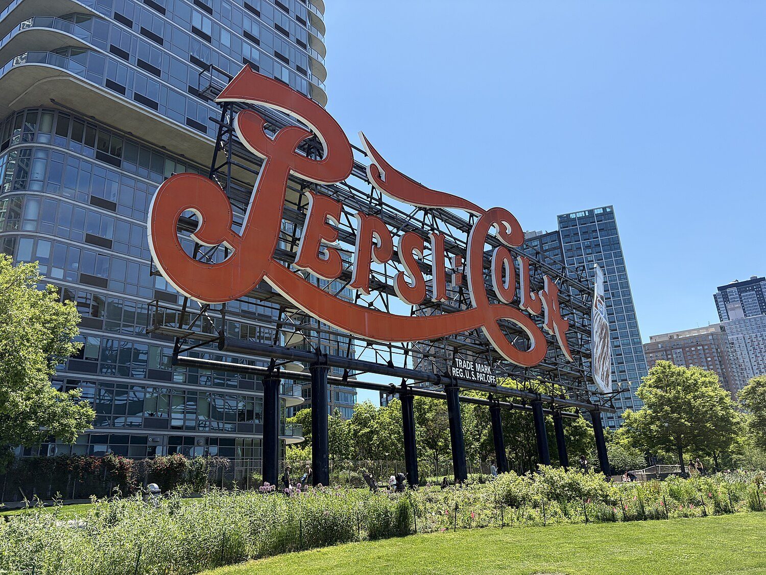 The Pepsi-Cola sign in Gantry Plaza State Park